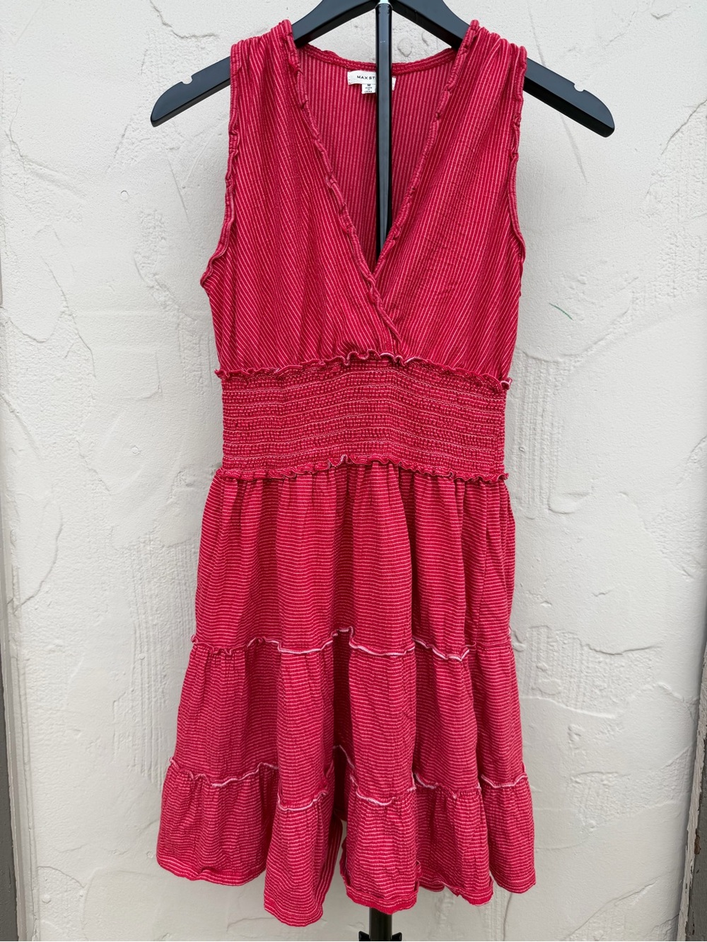 Max Studio Sleeveless Red Tiered V-Neck Midi Dress